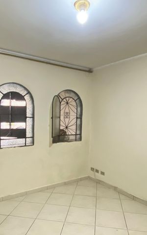 Casa para alugar com 100m², 3 quartos e 2 vagas Casa para alugar com 100m², 3 quartos e 2 vagasSala
