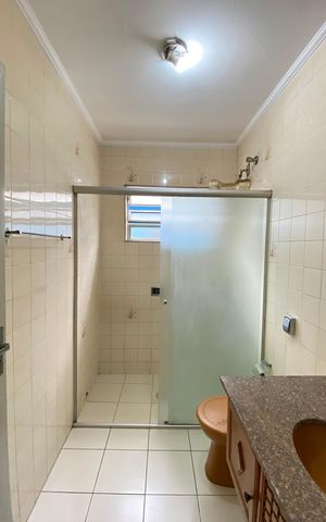 Casa para alugar com 100m², 3 quartos e 2 vagas Casa para alugar com 100m², 3 quartos e 2 vagasBanheiro 1