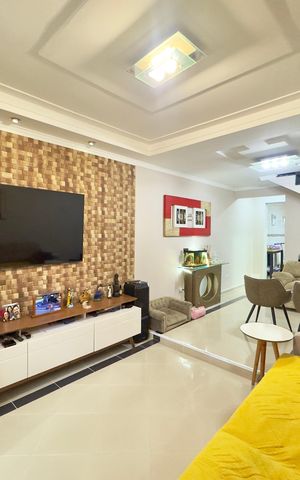 Casa à venda com 200m², 4 quartos e 2 vagas Casa à venda com 200m², 4 quartos e 2 vagasSala