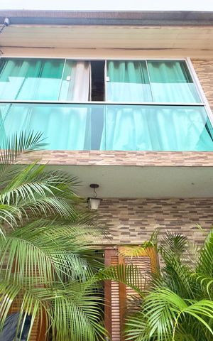 Casa à venda com 200m², 4 quartos e 2 vagas Casa à venda com 200m², 4 quartos e 2 vagasÁrea externa