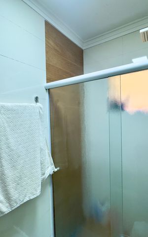 Casa à venda com 200m², 4 quartos e 2 vagas Casa à venda com 200m², 4 quartos e 2 vagasBanheiro 4