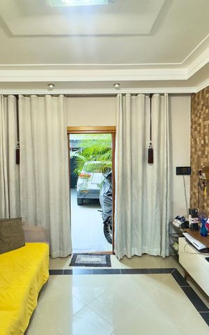 Casa à venda com 200m², 4 quartos e 2 vagas Casa à venda com 200m², 4 quartos e 2 vagasSala
