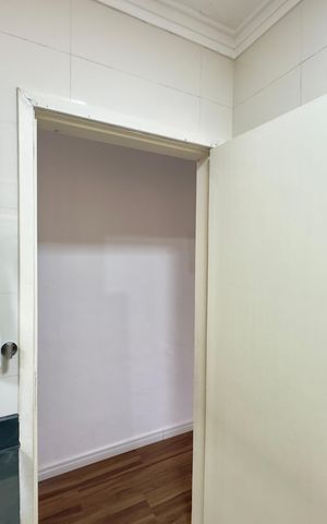 Casa à venda com 200m², 4 quartos e 2 vagas Casa à venda com 200m², 4 quartos e 2 vagasBanheiro 4