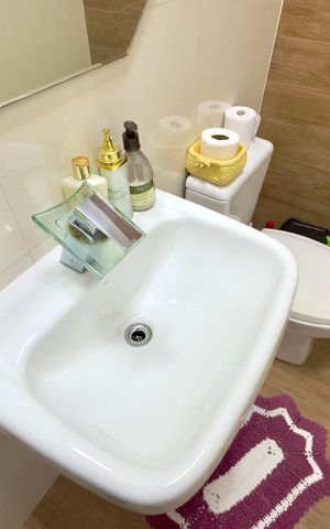 Casa à venda com 200m², 4 quartos e 2 vagas Casa à venda com 200m², 4 quartos e 2 vagasBanheiro 5