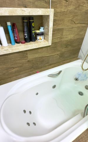 Casa à venda com 200m², 4 quartos e 2 vagas Casa à venda com 200m², 4 quartos e 2 vagasBanheiro 3
