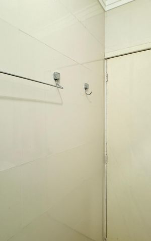 Casa à venda com 200m², 4 quartos e 2 vagas Casa à venda com 200m², 4 quartos e 2 vagasBanheiro 1