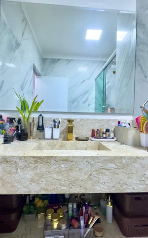 Casa à venda com 200m², 4 quartos e 2 vagas Casa à venda com 200m², 4 quartos e 2 vagasBanheiro 3