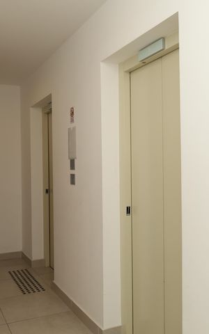 Apartamento à venda com 47m², 2 quartos e 1 vagaÁrea comum - Saguão do andar