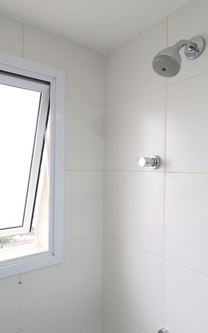Apartamento à venda com 62m², 2 quartos e 2 vagasBanheiro da Suíte