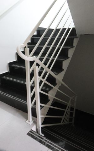 Apartamento à venda com 40m², 2 quartos e sem vagaEscada