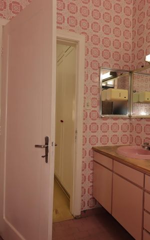 Casa à venda com 133m², 3 quartos e 1 vagaBanheiro