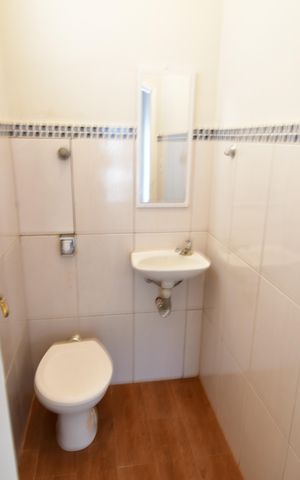 Casa à venda com 335m², 4 quartos e 2 vagasLavabo