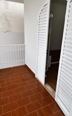 Casa à venda com 335m², 4 quartos e 2 vagasSala 2 - Sacada