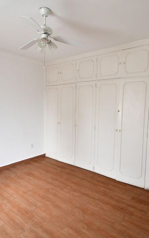 Casa à venda com 335m², 4 quartos e 2 vagasQuarto 3
