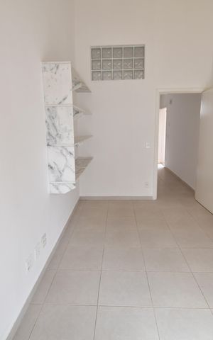 Casa à venda com 335m², 4 quartos e 2 vagasQuarto de Serviço