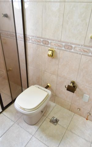 Casa à venda com 335m², 4 quartos e 2 vagasBanheiro Social