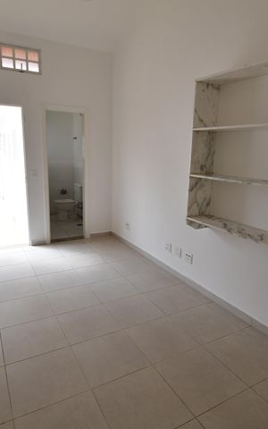 Casa à venda com 335m², 4 quartos e 2 vagasQuarto de Serviço