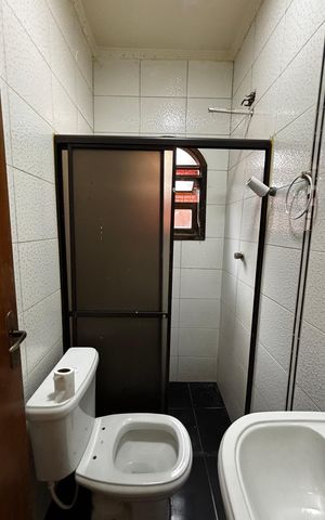 Casa para alugar com 160m², 3 quartos e 1 vaga Casa para alugar com 160m², 3 quartos e 1 vagaBanheiro