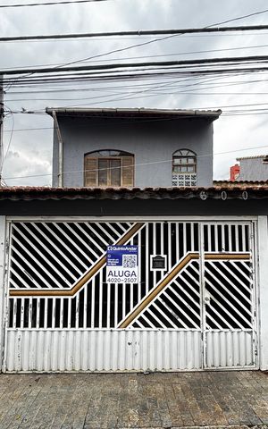 Casa para alugar com 160m², 3 quartos e 1 vagaPlaca