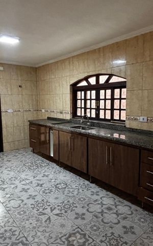 Casa para alugar com 160m², 3 quartos e 1 vaga Casa para alugar com 160m², 3 quartos e 1 vagaCozinha
