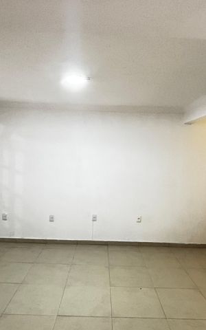 Casa para alugar com 160m², 3 quartos e 1 vagaSala