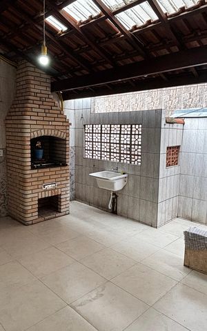 Casa para alugar com 160m², 3 quartos e 1 vaga Casa para alugar com 160m², 3 quartos e 1 vagaÁrea de Serviço