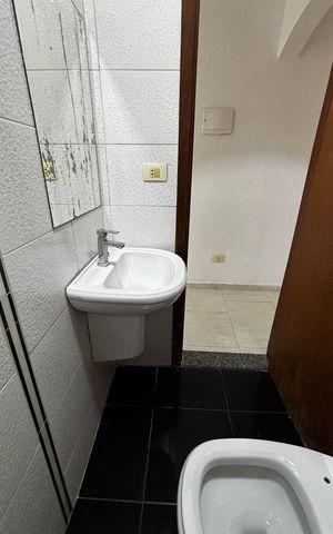Casa para alugar com 160m², 3 quartos e 1 vaga Casa para alugar com 160m², 3 quartos e 1 vagaBanheiro