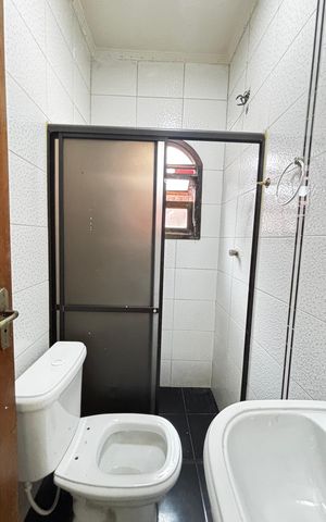 Casa para alugar com 160m², 3 quartos e 1 vagaBanheiro