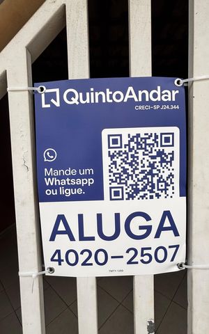 Casa para alugar com 160m², 3 quartos e 1 vaga Casa para alugar com 160m², 3 quartos e 1 vagaFachada