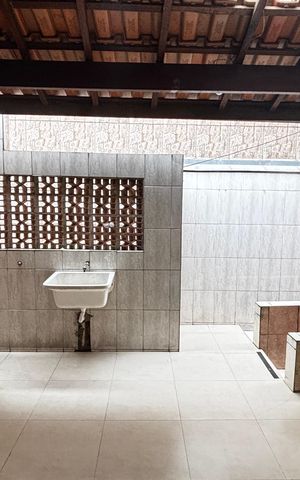 Casa para alugar com 160m², 3 quartos e 1 vagaÁrea de serviço