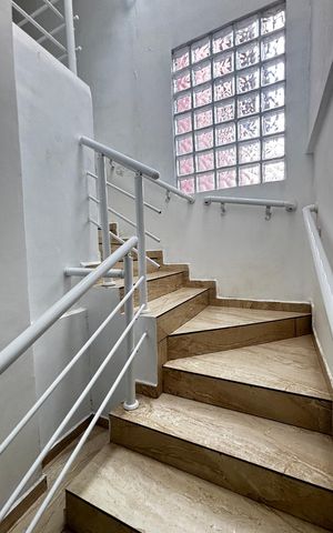 Casa para alugar com 160m², 3 quartos e 1 vagaEscada
