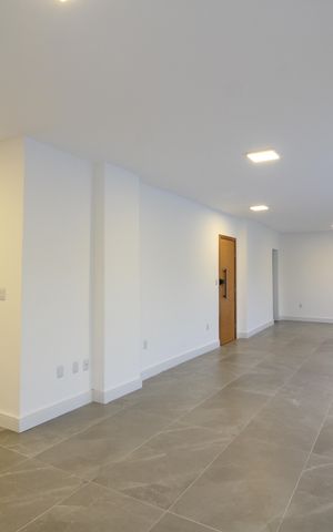 Apartamento à venda com 316m², 3 quartos e 2 vagasSala