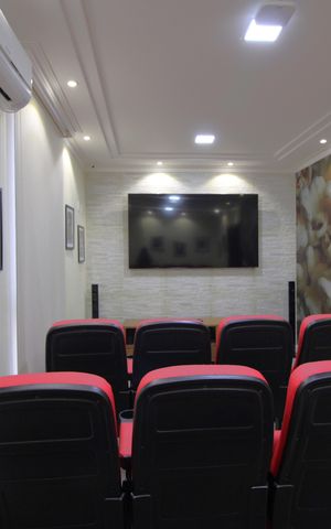 Apartamento à venda com 55m², 2 quartos e 1 vagaSala de cinema