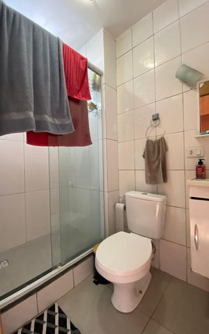 Apartamento à venda com 54m², 2 quartos e 1 vaga Apartamento à venda com 54m², 2 quartos e 1 vagaBanheiro social