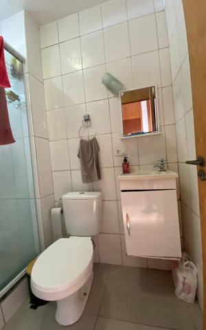 Apartamento à venda com 54m², 2 quartos e 1 vaga Apartamento à venda com 54m², 2 quartos e 1 vagaBanheiro social