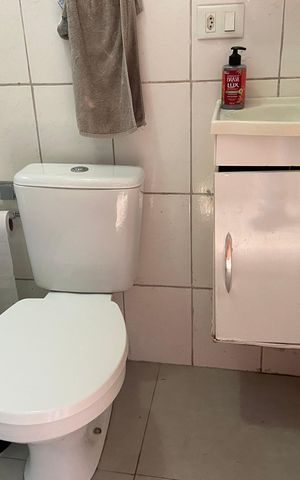 Apartamento à venda com 54m², 2 quartos e 1 vaga Apartamento à venda com 54m², 2 quartos e 1 vagaBanheiro social