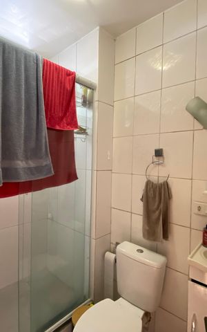 Apartamento à venda com 54m², 2 quartos e 1 vaga Apartamento à venda com 54m², 2 quartos e 1 vagaBanheiro social