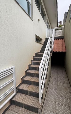 Casa para alugar com 900m², 6 quartos e 6 vagas Casa para alugar com 900m², 6 quartos e 6 vagasCorredor