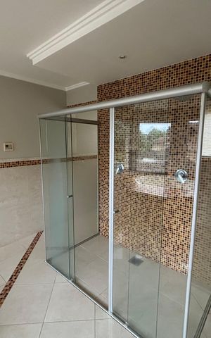 Casa para alugar com 900m², 6 quartos e 6 vagas Casa para alugar com 900m², 6 quartos e 6 vagasBanheiro da Suíte 3