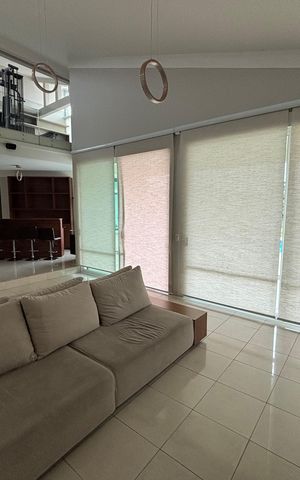 Casa para alugar com 900m², 6 quartos e 6 vagas Casa para alugar com 900m², 6 quartos e 6 vagasSala