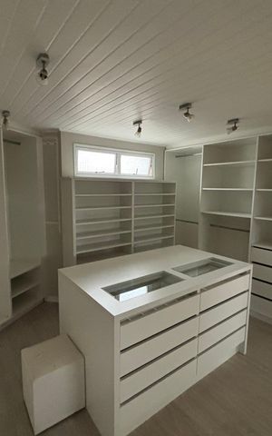 Casa para alugar com 900m², 6 quartos e 6 vagas Casa para alugar com 900m², 6 quartos e 6 vagasCloset