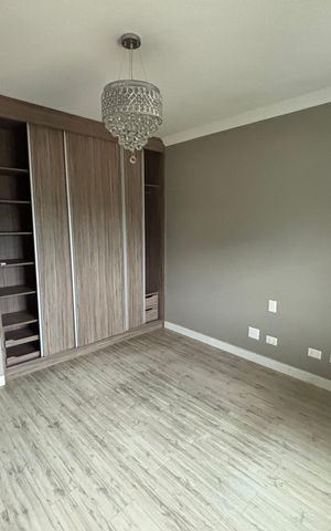 Casa para alugar com 900m², 6 quartos e 6 vagas Casa para alugar com 900m², 6 quartos e 6 vagasQuarto 3