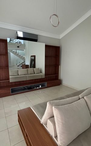 Casa para alugar com 900m², 6 quartos e 6 vagas Casa para alugar com 900m², 6 quartos e 6 vagasSala
