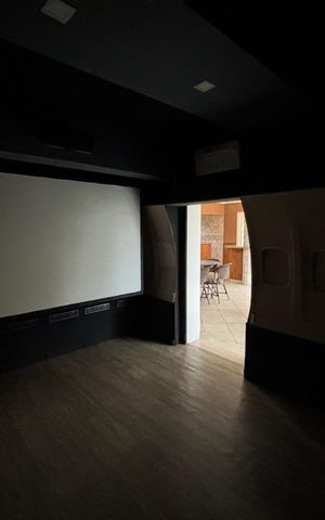 Casa para alugar com 900m², 6 quartos e 6 vagas Casa para alugar com 900m², 6 quartos e 6 vagasÁrea comum