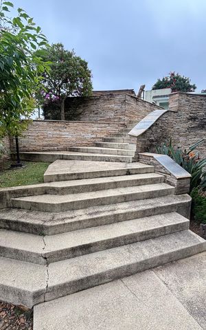 Casa para alugar com 900m², 6 quartos e 6 vagas Casa para alugar com 900m², 6 quartos e 6 vagasQuintal