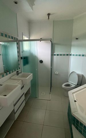 Casa para alugar com 900m², 6 quartos e 6 vagas Casa para alugar com 900m², 6 quartos e 6 vagasBanheiro da Suíte 1