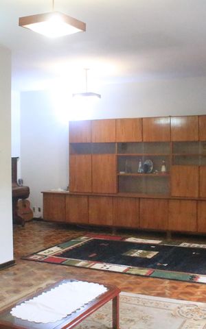 Casa à venda com 400m², 3 quartos e 4 vagasSala