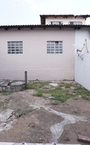 Casa à venda com 100m², 3 quartos e 3 vagas