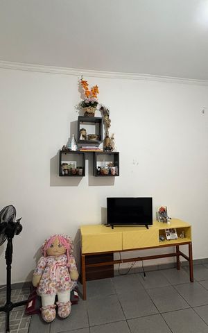 Casa à venda com 327m², 5 quartos e 2 vagas Casa à venda com 327m², 5 quartos e 2 vagasSala / Quarto - Casa 2