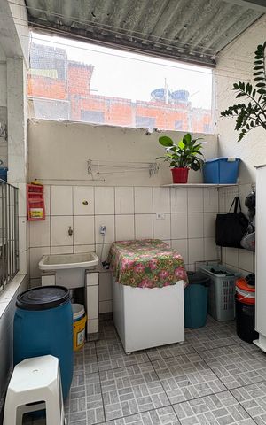 Casa à venda com 327m², 5 quartos e 2 vagas Casa à venda com 327m², 5 quartos e 2 vagasÁrea de Serviço - Casa 3